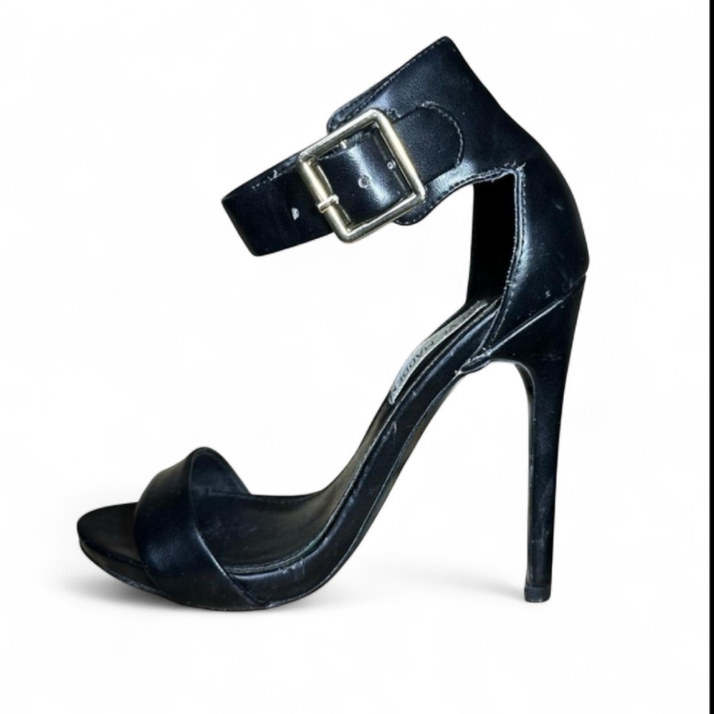 STEVE MADDEN Black Leather Pumps Size 6 Excellent condition